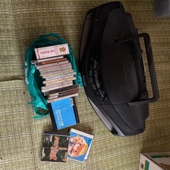 CDラジカセと古い年代のCDまとめて