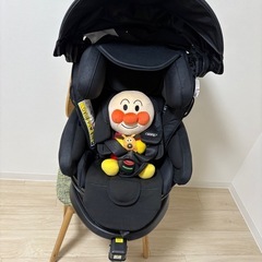 🍎アップリカ　チャイルドシート（新生児から
使用できます）