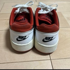 NIKE フルフォース　レッドの画像