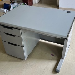 デスク無料です