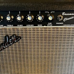 Fender BMC-20CE ベースアンプ Fender BMC-20CE ベースアンプ