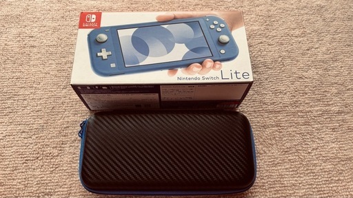 ?【美品】Nintendo Switch Lite（ブルー）＋純正充電器＋専用ケース付き✨