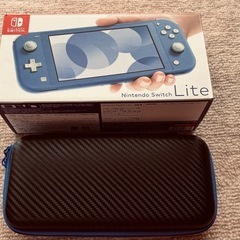 🎮【美品】Nintendo Switch Lite（ブルー）＋純正充電器＋専用ケース付き✨の画像