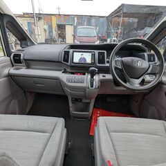 Honda ステップワゴン RK1 アイボリー 車検2年付き‼️‼️の画像