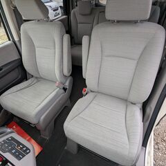Honda ステップワゴン RK1 アイボリー 車検2年付き‼️‼️の画像