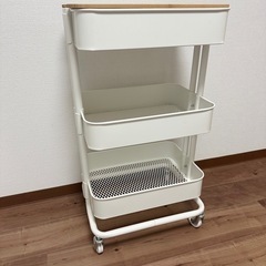【IKEA】IKEA RÅSKOG ロースコグ ワゴン（ホースグマまな板付き）の画像