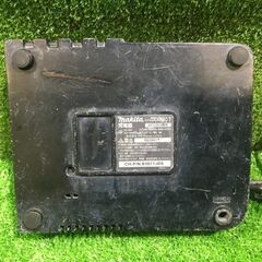 マキタ DC18RC 充電器【市川行徳店】【店頭取引限定】【中古】管理番号：ITHI02AX3T44の画像