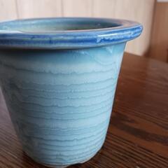 ちょっと素敵な植木鉢　陶器　使用品の画像