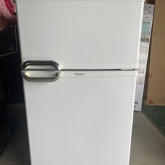 ユーイング製　冷凍冷蔵庫　８８Ｌ　２ドア　右開き　ホワイト　単身...