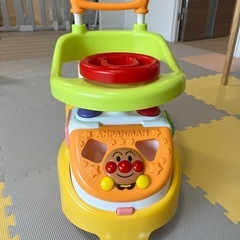 アンパンマンよくばりビジーカーDX