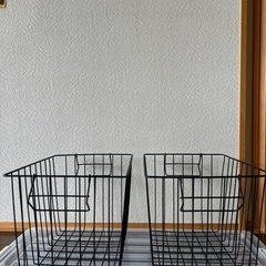 収納カゴ　ワイヤーバスケット