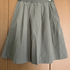 【美品】［UNIQLO］ボックスプリーツスカートＭの画像