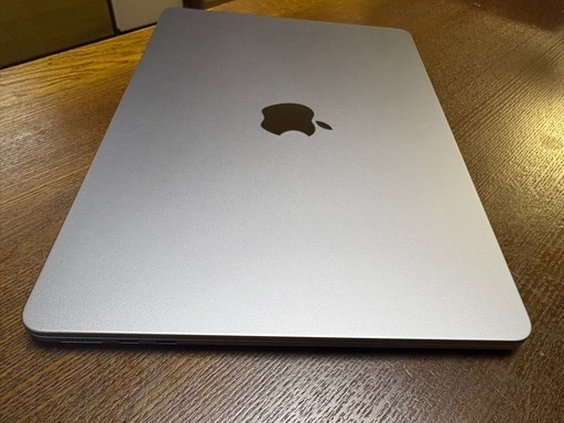 Apple　MacBook Air