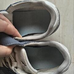 21.5 ニューバランス　スニーカーの画像