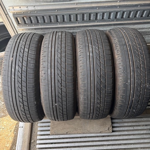 バリ山　YOKOHAMA PARADA RA03 215/60R17C  109/107s 夏タイヤ　2023年製　17インチ