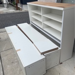ニトリ食器棚・IKEA扉付棚2つ