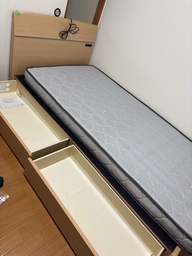 シングルベッド