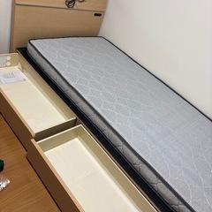 シングルベッド