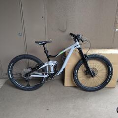 GIANT フルサスMTB