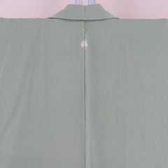 色無地 袷 ライトグリーン 一つ紋 抱き沢瀉紋 バチ衿 正絹 仕立て上がり 身丈157cm 【キモノオフ野々市若松店】の画像