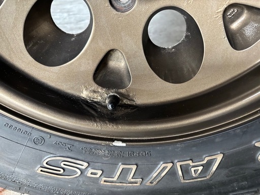 車のパーツ タイヤ、ホイール