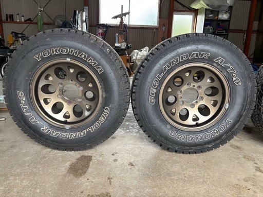 車のパーツ タイヤ、ホイール