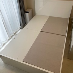 【美品】ベッドフレーム（ニトリ NS-001 深型 WH セミダブル）の画像