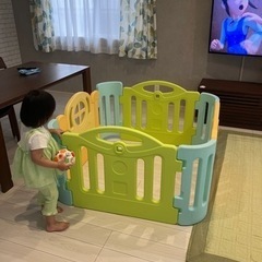 ベビーサークル、ゲート