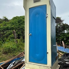 仮設トイレ（汲み取り式）