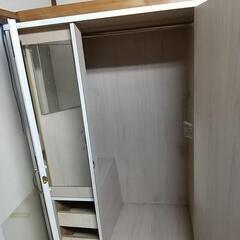 洋服タンスの画像