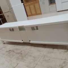 *お値段見直しました*リユースのサカイ栃木店★ジモティ割あり★  IKEA　TVボード ホワイト W180×D42×H49.2 クリーニング済み TC8840の画像