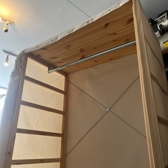 売約済み【武蔵小山店】[在庫2点] 　無印良品 MUJI パイン材 パイン材ユニットシェルフ　ワードローブ用カバー　ワードローブ 布カバー 付きクローゼット ハンガーラック 木製ラック シンプル家具 衣類収納 天然木 無垢材 収納家具 木製ワードローブ 北欧風家具 ナチュラルインテリア 無印 棚板 高さ調整可能 の画像