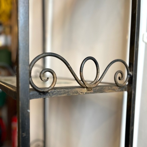 《売約済》【武蔵小山店】 アイアンラック デコラティブラック タイル棚 アンティークラック おしゃれラック 飾り棚 アイアン家具 花柄ラック 玄関収納 棚 収納棚 ラック スチールラック　ラック