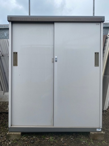 イナバ物置　倉庫　収納庫　物置　10番