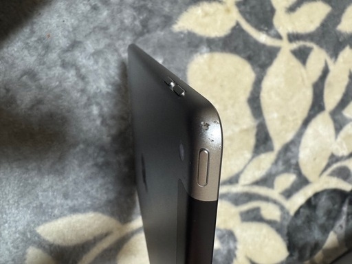 iPad 第6世代 値下げ前提 コメント歓迎 中古 iPad 第6世代 - WiFiモデル 32GB ゴールド｜iPadの中古は【セカハン