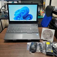 美品 NEC Corei7-8665U/16GB/256 SSD...