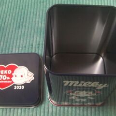 不二家2020 PEKO 70th ペコちゃん70周年記念ミルキー缶(ラグビー) 小物入れ・容器 インテリア置物マスコット◎現品限り★の画像