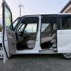 アラウンドビューモニター付き☆26年式☆月々1万円〜分割払い可❗️ 車検2年付き！【名義変更代込み】大人気☆日産 デイズルークス☆HDDナビ付き☆走行中DVD見れます☆ETC付き☆バックカメラ付き♪アラウンドビューモニター！電動スライドドア☆ドラレコ付き☆スマートキー☆事故修復歴無し☆フルオートエアコンそのまま乗って帰れます❗️の画像