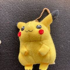 ピカチュー＆ウサギ　キーホルダー型　２セット　の画像
