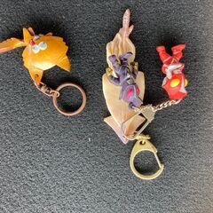 ウルトラマン　２体　おまけつき　キーホルダータイプ