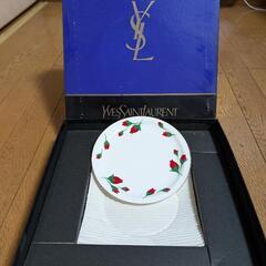 【未使用】イブサンローランのお皿(大1枚、小5枚セット)の画像