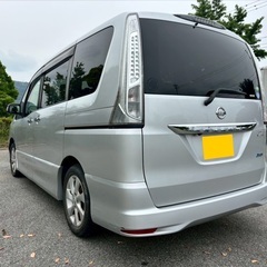 8人乗り☆ガソリン代 節約☆S-HYBRID入りました‼️月々1.2万円〜分割払い可❗️車検2年付き！大人気☆日産 セレナ S-HYBRID☆8人乗り☆Bluetooth対応HDDナビ☆走行中DVD見れます☆ETC☆便利なバックカメラ☆ドラレコ付きのフル装備☆電動スライドドア☆クルーズコントロール搭載☆ウィンカーミラー☆フル装備☆純正アルミ☆車内広々三列シート‼️の画像