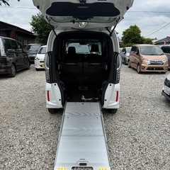 令和3年NBOXカスタム　34,453km 車検　9年／4月の画像