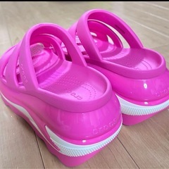 新品！クロックス！の画像