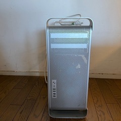Mac ProとCinema HD Display30 の画像