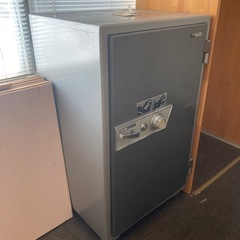 あげます。事務所用大型金庫