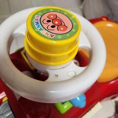 アンパンマン車の画像