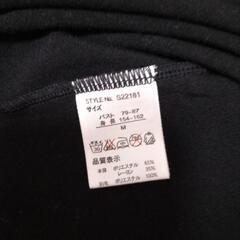 袖がシースルーのブラウスの画像