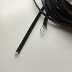 旧テレビ用アンテナケーブル(板状)の画像