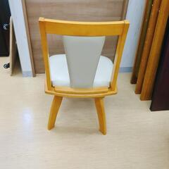 回転式ダイニングチェア 木製合皮製 回転良好 。 【こちらは店舗です。浜村鹿野温泉ICから3分 買取本舗 宮本リサイクル 営業時間9～19時 定休日水曜のみ←連絡できませんm(_ _)m】の画像